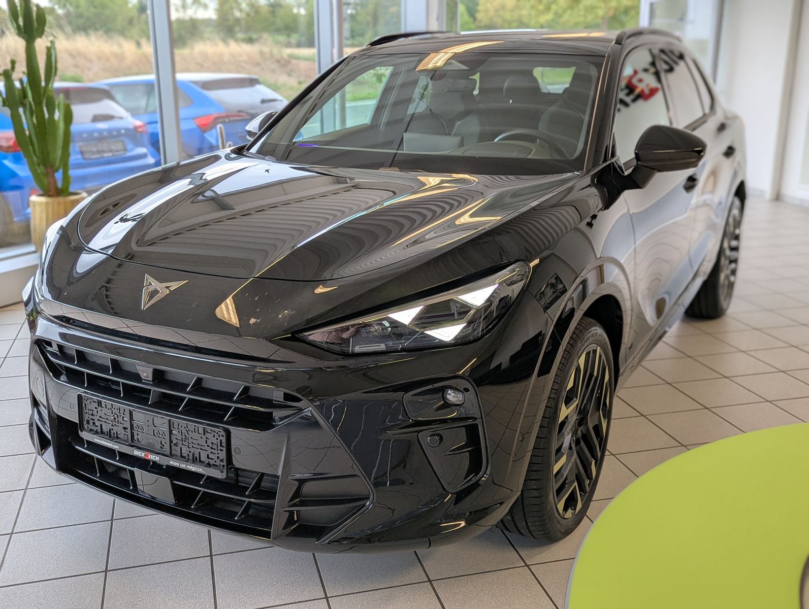 Fahrzeugabbildung CUPRA Terramar 1.5 TSI Tribe Senn Pano Matrix HUD AHK