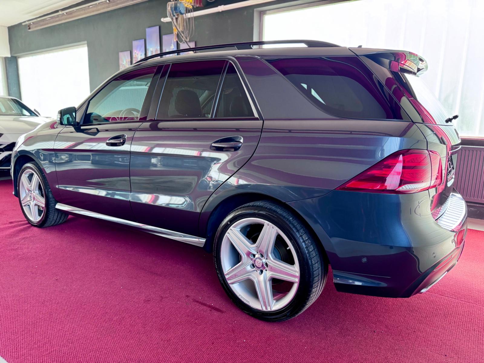 Mercedes-Benz GLE 350 d AMG Line Glasdach AHK Night Distronic