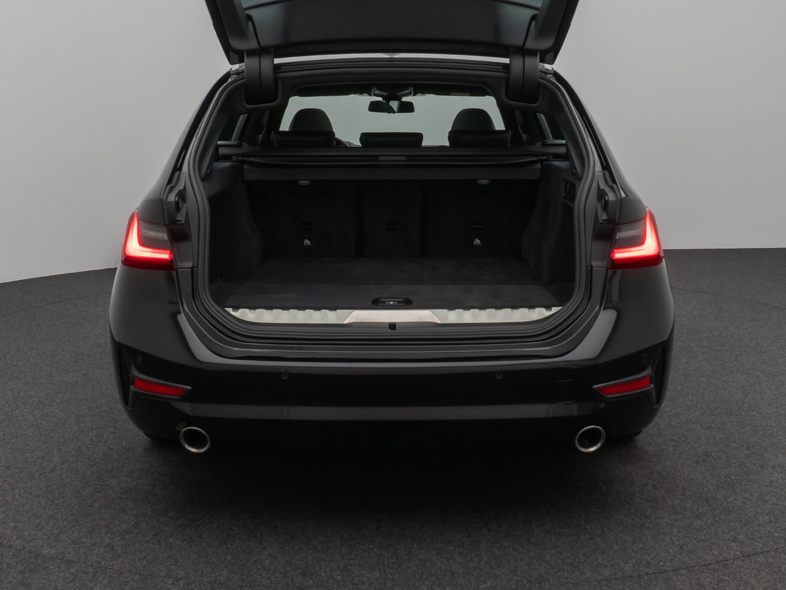 Fahrzeugabbildung BMW 320e xD Panorama Kamera DAB HiFi Alarm Sport LED