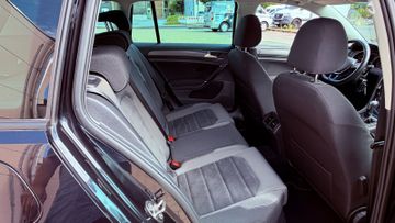 Volkswagen Golf - 10