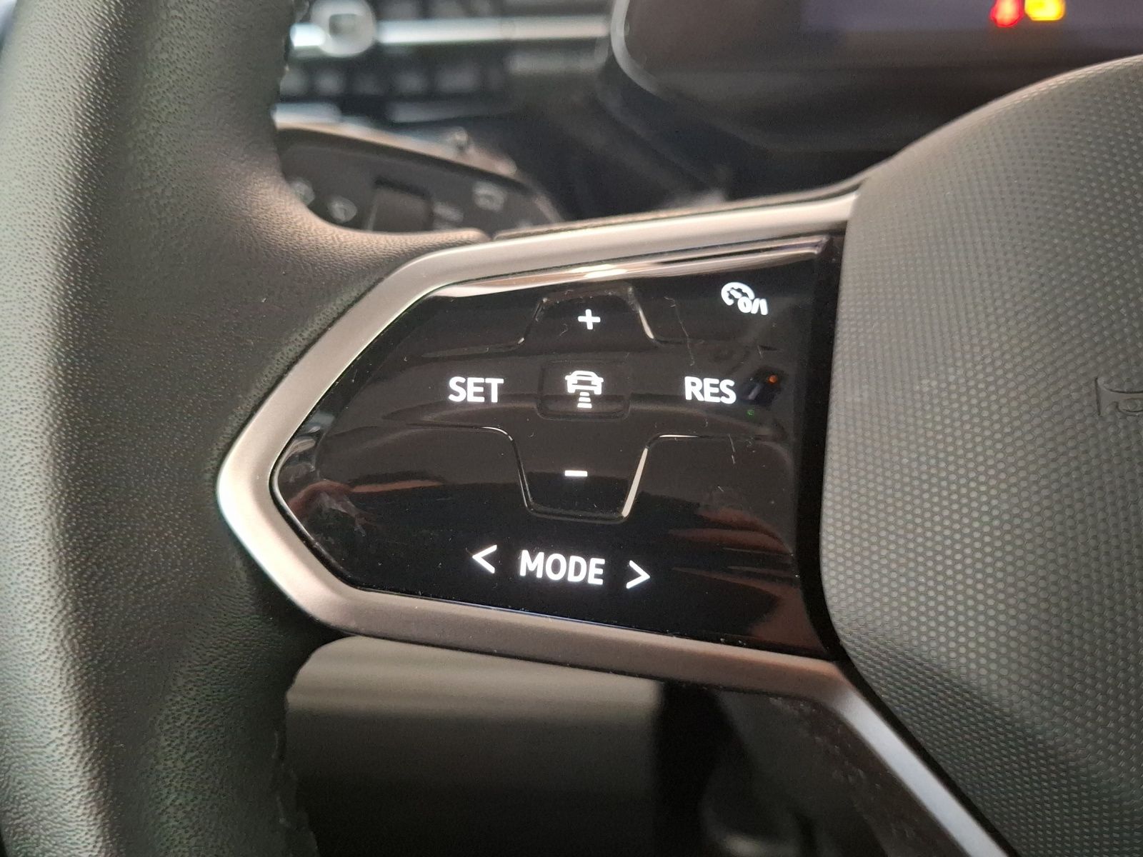 Fahrzeugabbildung Volkswagen ID. Buzz Pro 5-Si LED AHK Navi ACC RFK SH 19"