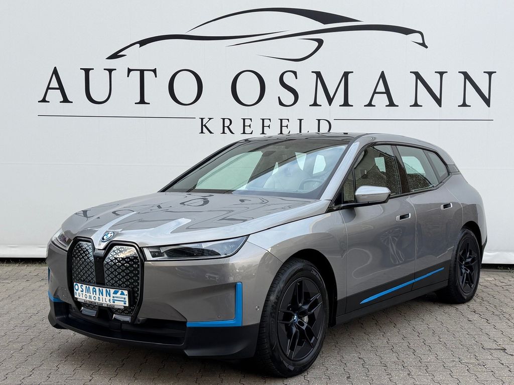 Image of BMW iX