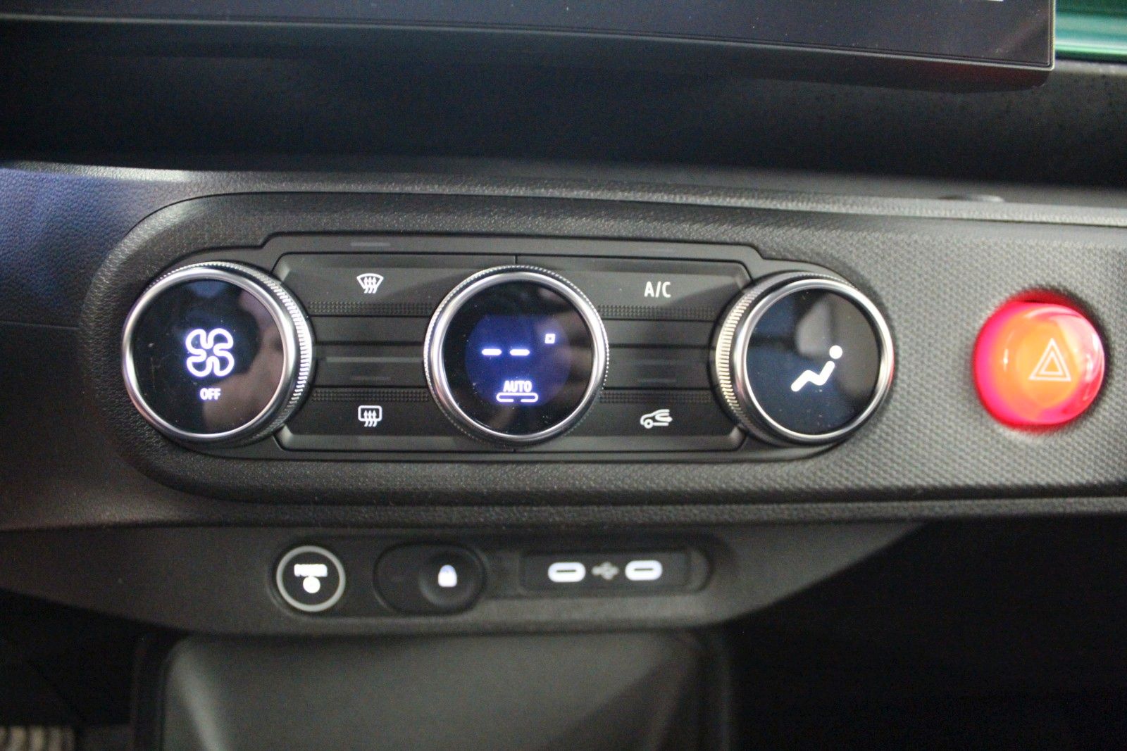 Fahrzeugabbildung Renault Twingo E-Tech 80 Urban Range *Techno*Sitzheizung