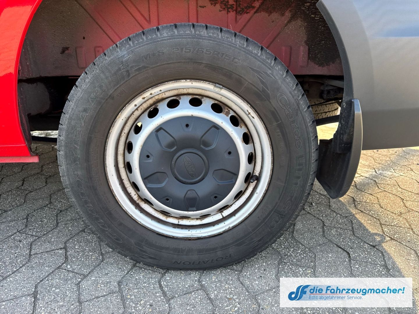Fahrzeugabbildung Ford Transit Custom Kombi 300 L1 2.2 TDCi *8446