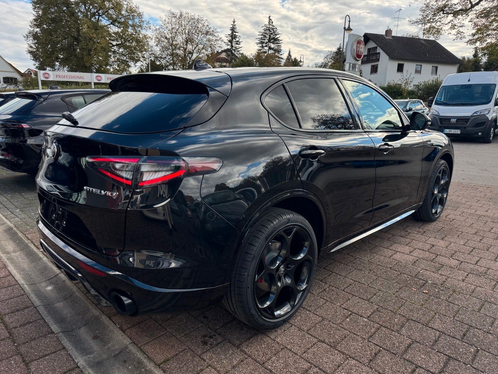 Fahrzeugabbildung Alfa Romeo Stelvio MY24 VELOCE Q4 MATRIXLED GLASDACH KAMERA