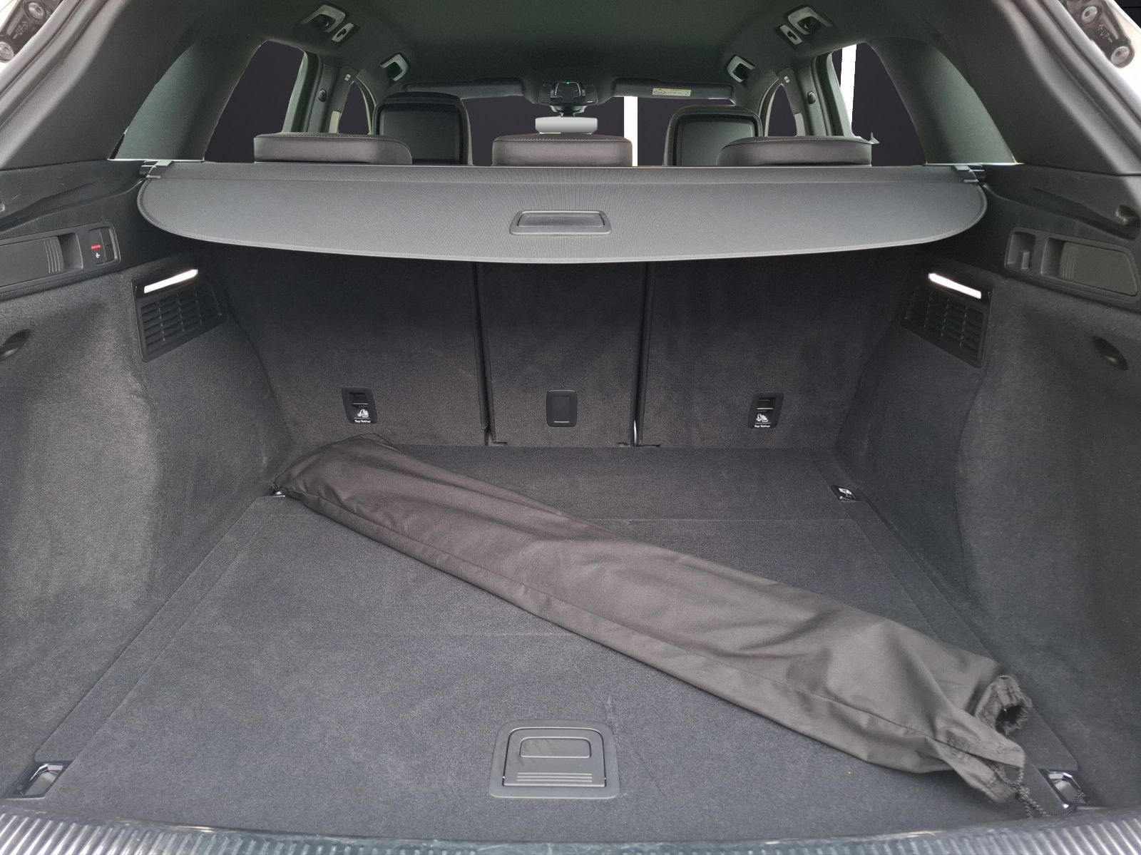 Fahrzeugabbildung Audi Q5 40 TDI quattro S-line S-tronic STH Matrix AHK