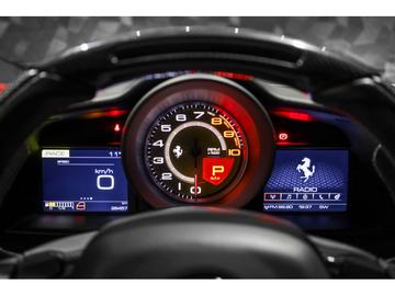 2015 Ferrari 488 GTB — миниатюра 16