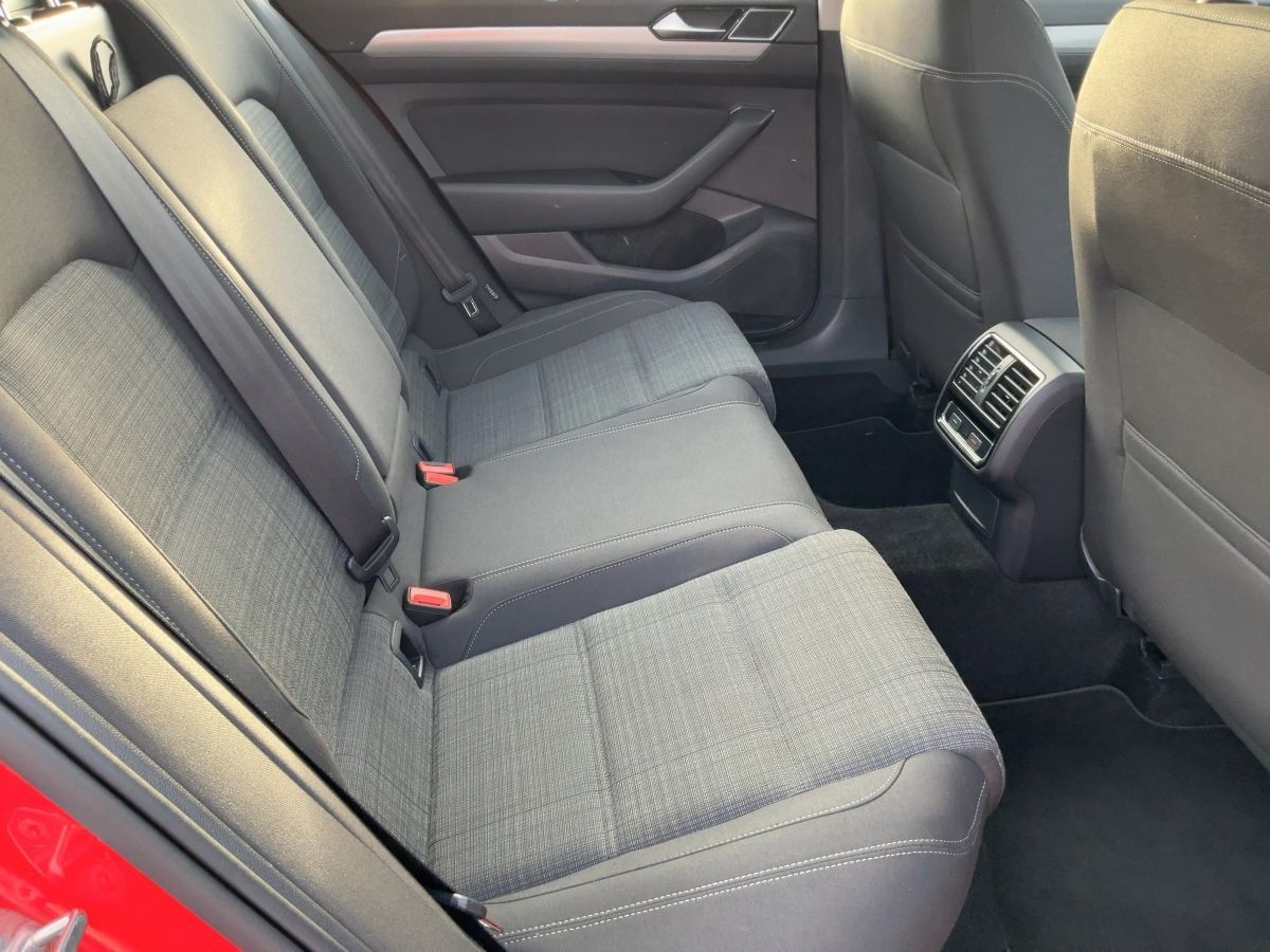 Volkswagen Passat Variant - Bild 13