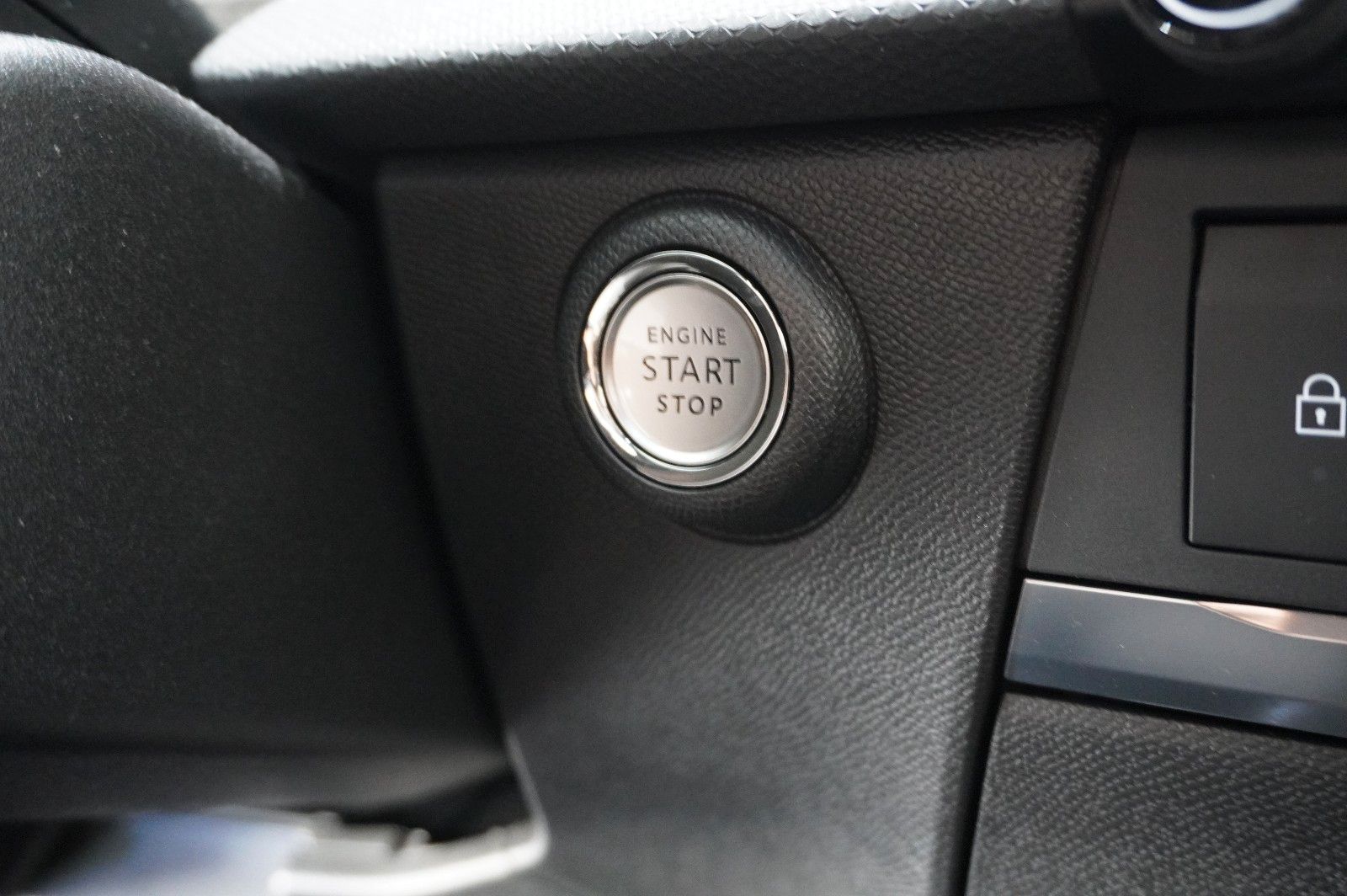 Fahrzeugabbildung Opel Astra L ST 1.2T GS SPORT NAVI/LED/360° /SPORT/SH