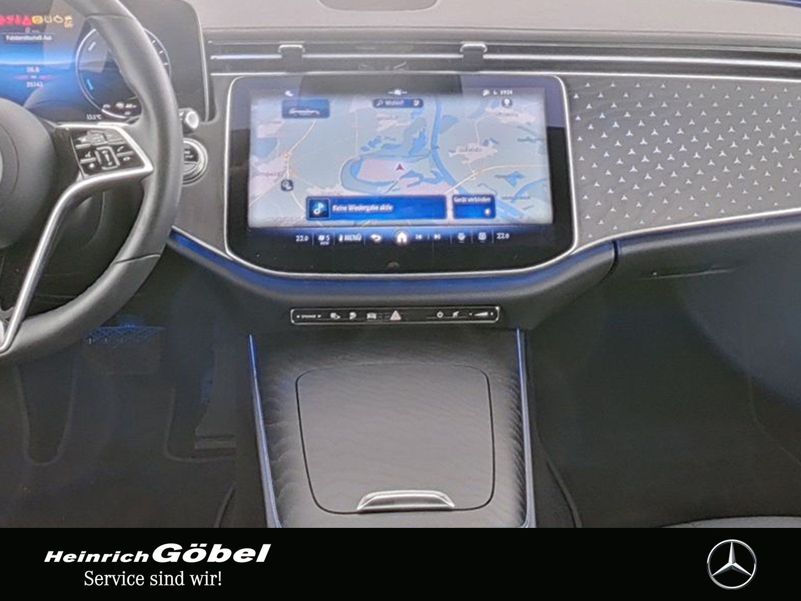 Fahrzeugabbildung Mercedes-Benz E 300 T e AVANTGARDE+AHK+DIGITAL+360°+MEMORY+SMI