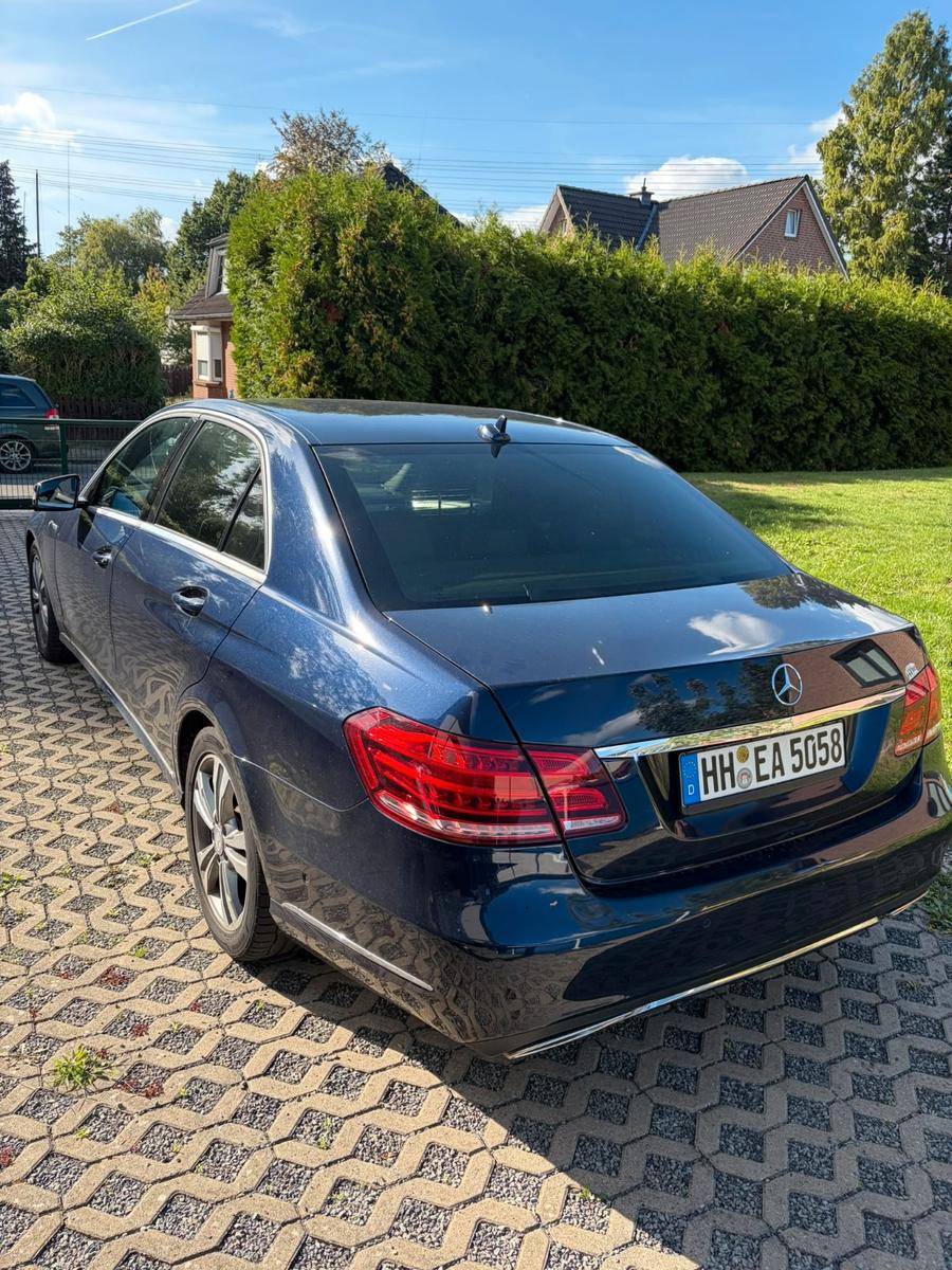 Mercedes-Benz E Klasse E220 BlueTEC AVANTG. Autom. 