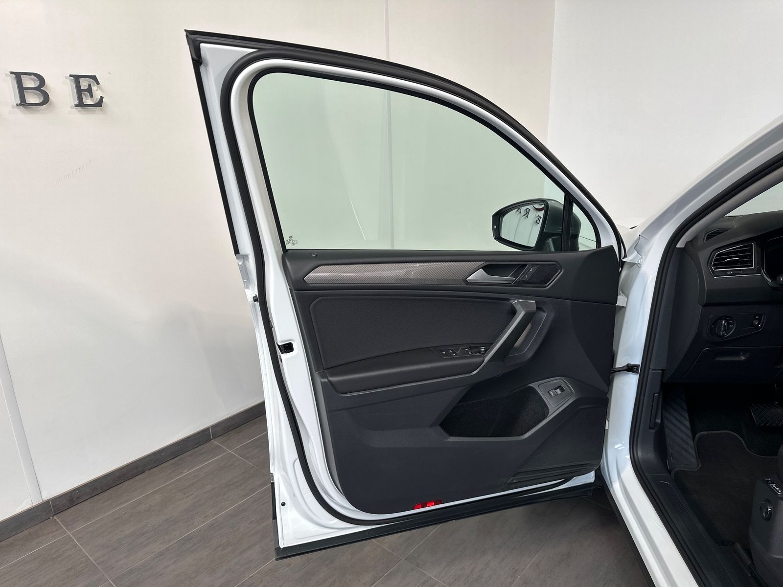 Fahrzeugabbildung Volkswagen Tiguan Allspace 2.0 TDI DSG Life NAV+LED+HUD+SHZ