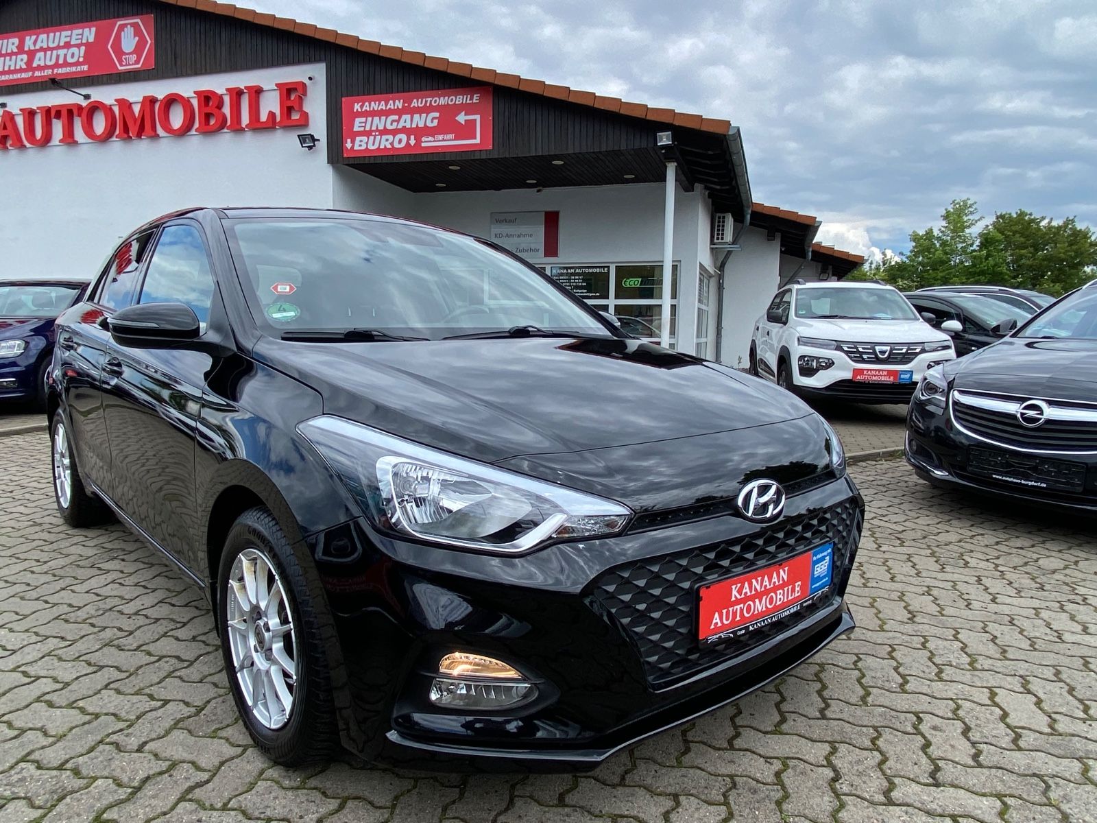 HYUNDAI i20
