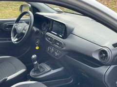 Fahrzeugabbildung Hyundai i10 1.0 Trend *Lenkrdhzg*Sitzhzg*Spurhalte*PDC*