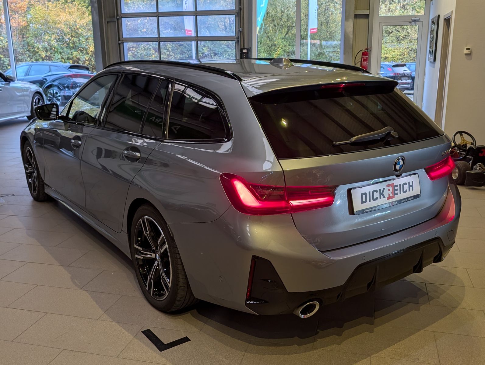 Fahrzeugabbildung BMW 320 d M-Sport Ad-LED ACC Comfort Kamera Pano AHK