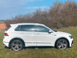 Volkswagen Tiguan II 2.0 TDI R 176kW DSG BMT 4MOT Highli... - Volkswagen: 17