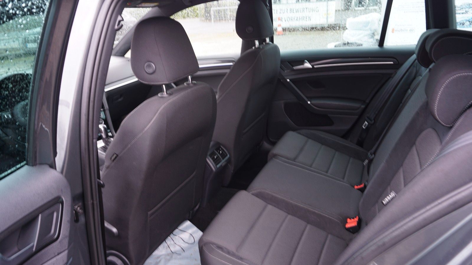 Fahrzeugabbildung Volkswagen Golf VII Variant R-line 4M,Navi,LED,SH,ACC,Kamer