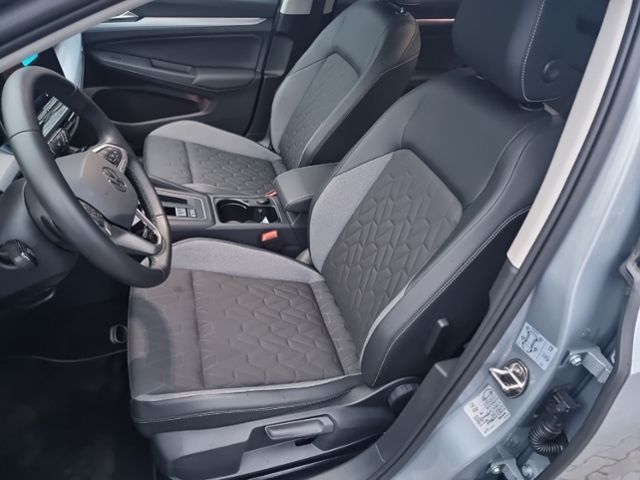 Fahrzeugabbildung Volkswagen Golf VIII Variant 2.0 TDI GOAL KAMERA NAVI LED S