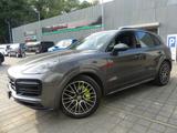 Porsche Cayenne E-Hybrid 340KW PANO/HUD/360°/SPORTPAKET - Porsche Cayenne: Grau, Plug-In Hybrid