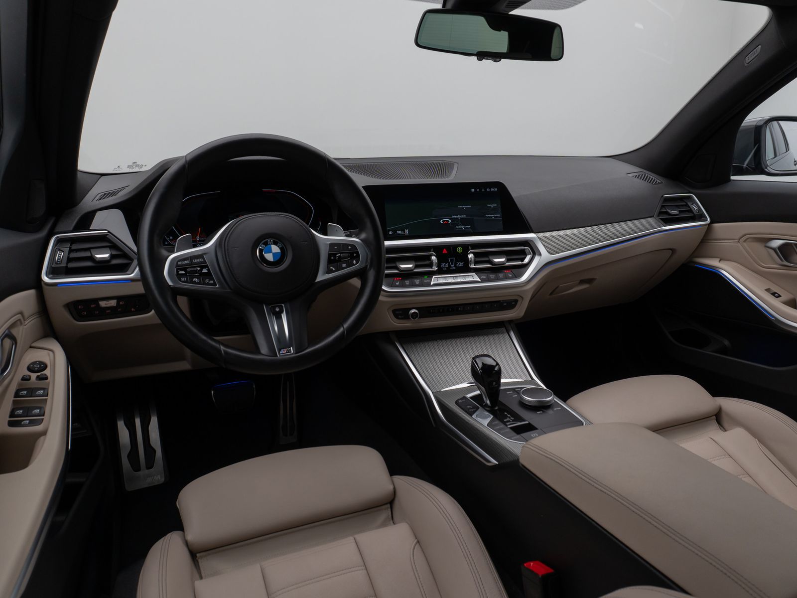 Fahrzeugabbildung BMW 320i M Sport Kamera DAB Laser Alarm Leder 19Zoll