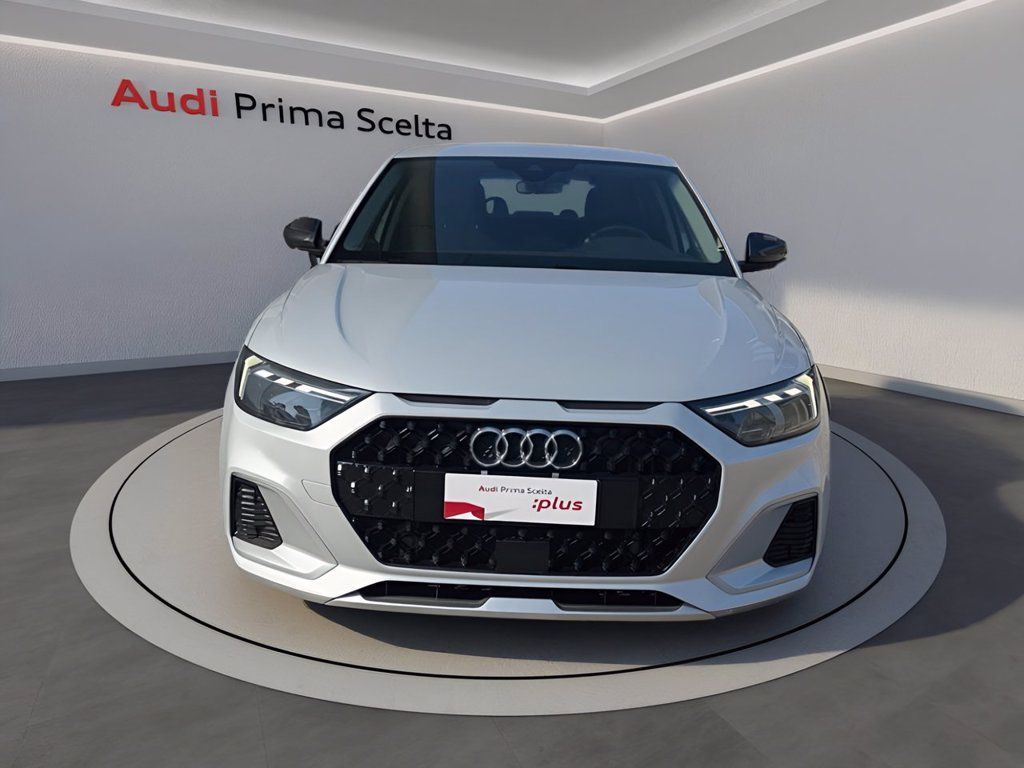 Audi AUDI A1 citycarver 25 1.0 tfsi admired 95cv del  imagem 2