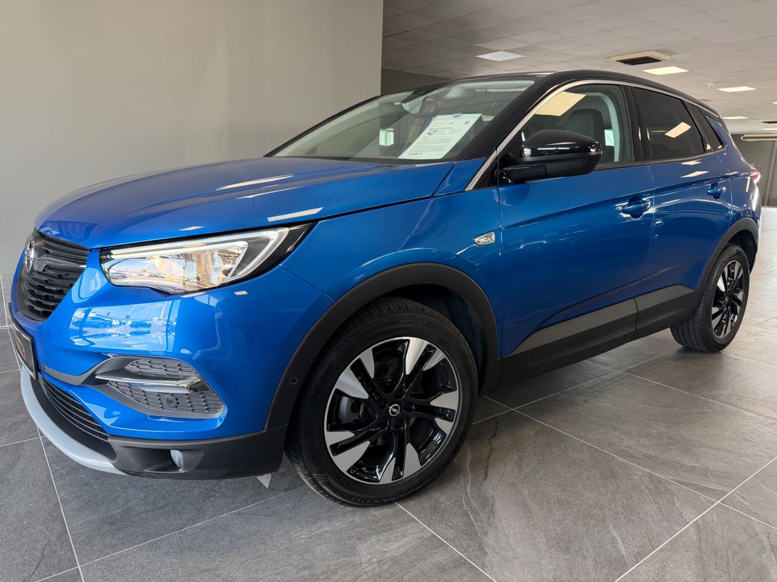 Opel Grandland (X) 120 Jahre