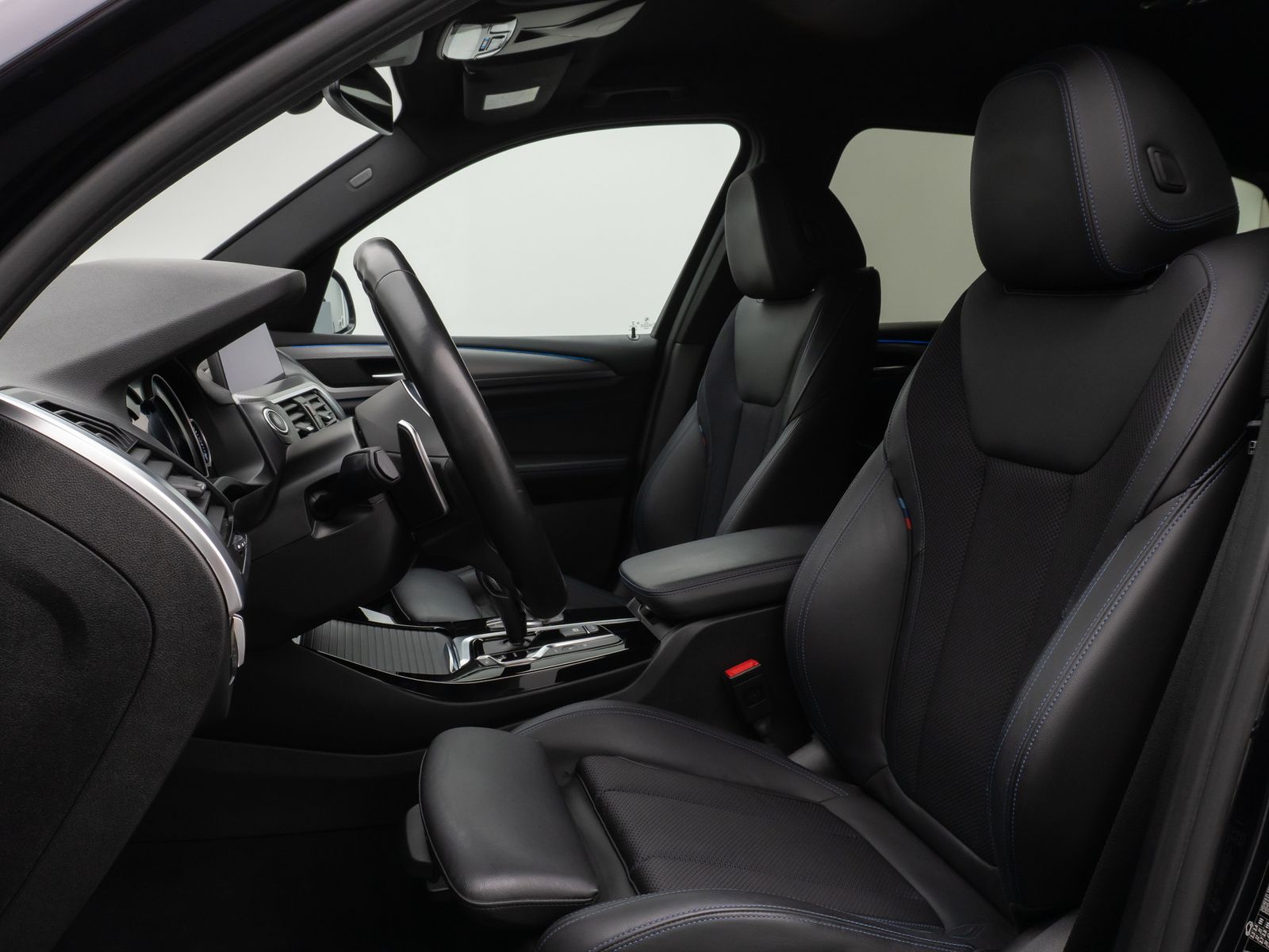 Fahrzeugabbildung BMW X3 xD30e M Sport DAB CockPit+ PDC AHK LED 19Zoll