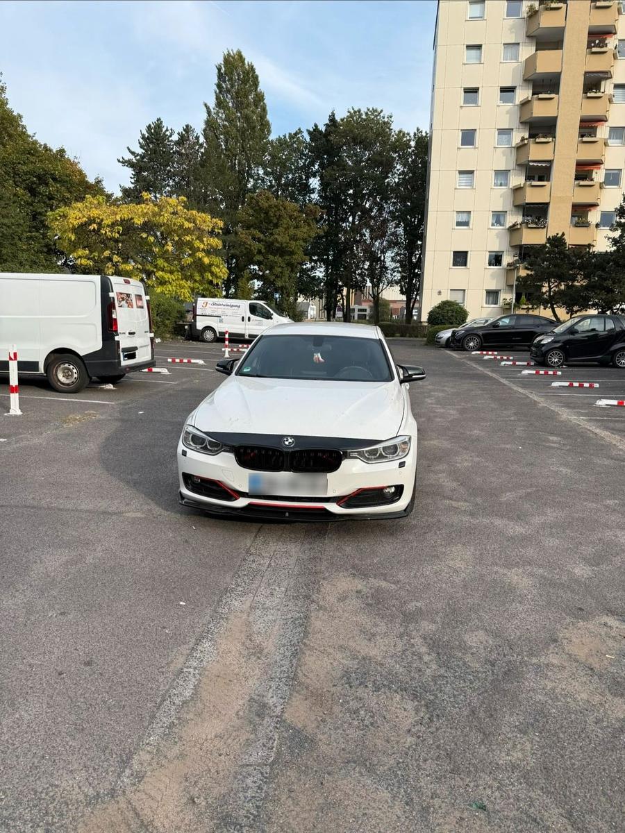 BMW 320