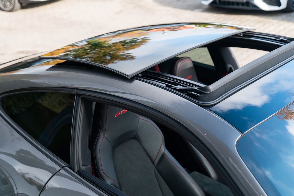 Porsche 992 Carrera 4 GTS/ MATRIX/ 18-WEGE/ LIFT/ BOSE Porsche 992 Carrera 4 GTS/ MATRIX/ 18-WEGE/ LIFT/ BOSE