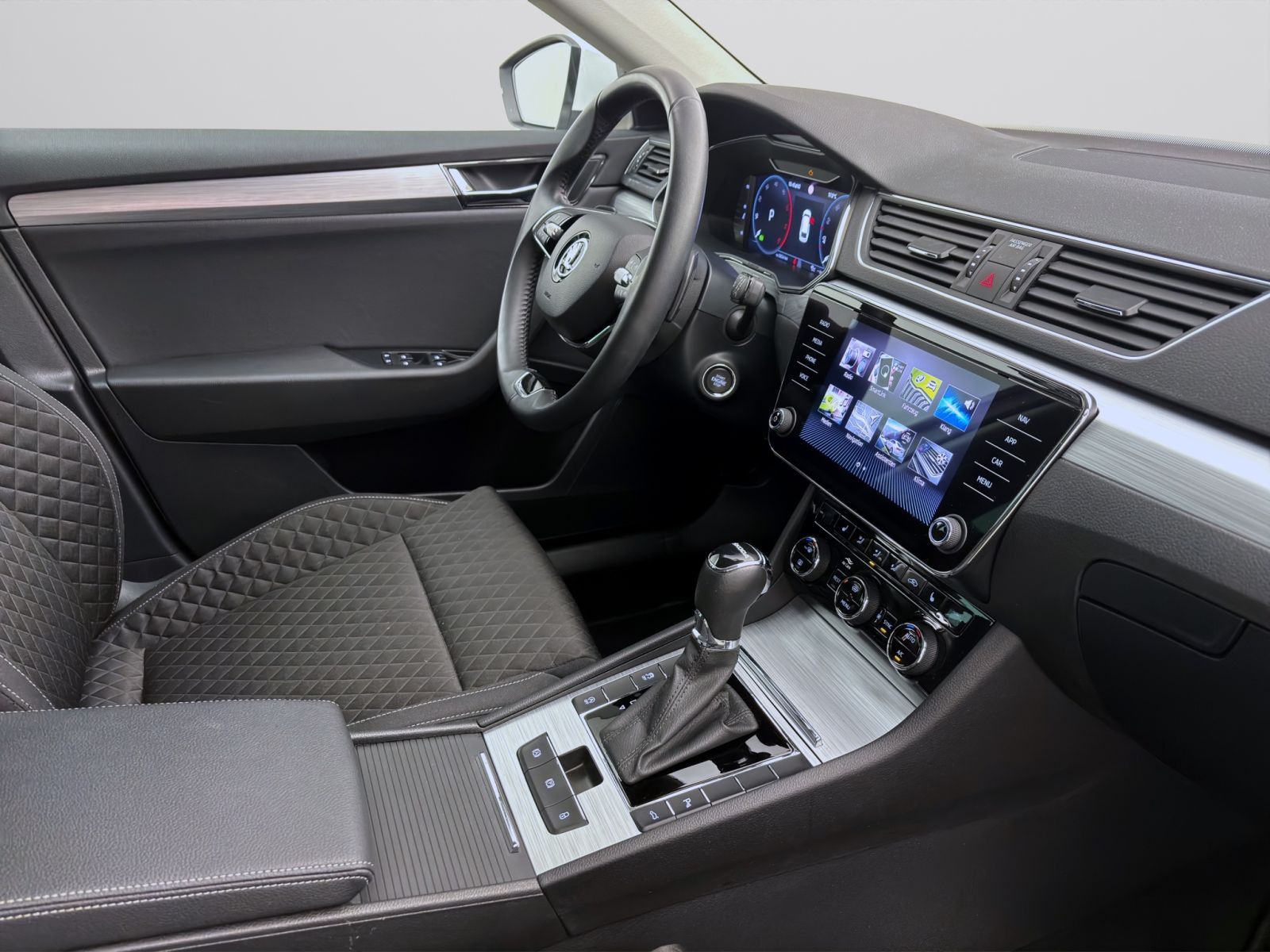Skoda Superb - Bild 18