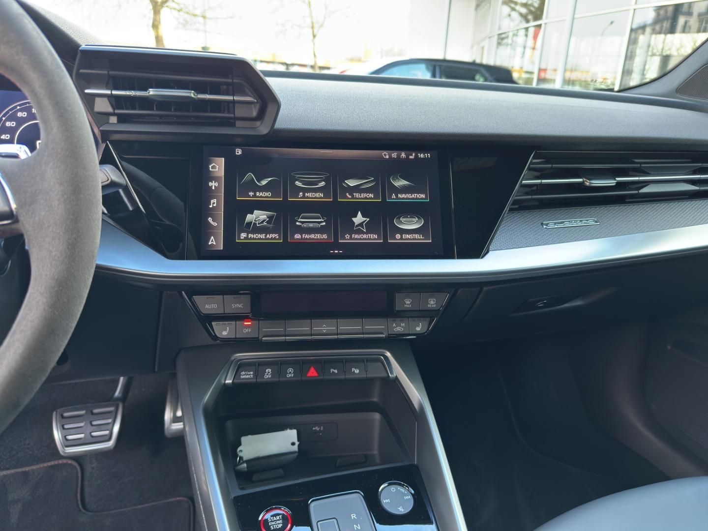 Fahrzeugabbildung Audi RS 3 Limousine RS3 Limousine 2.5 TFSI quattro Ma
