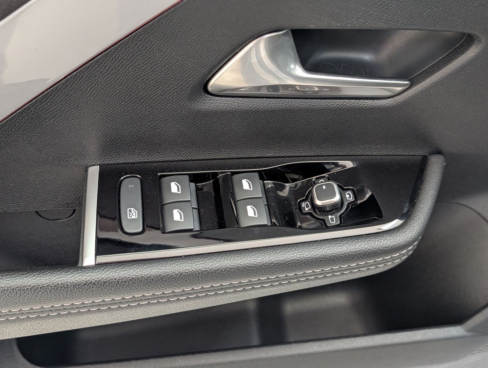 Fahrzeugabbildung Opel Astra Ultimate IntelliLux IDri AHK VOLL UVP:44T€