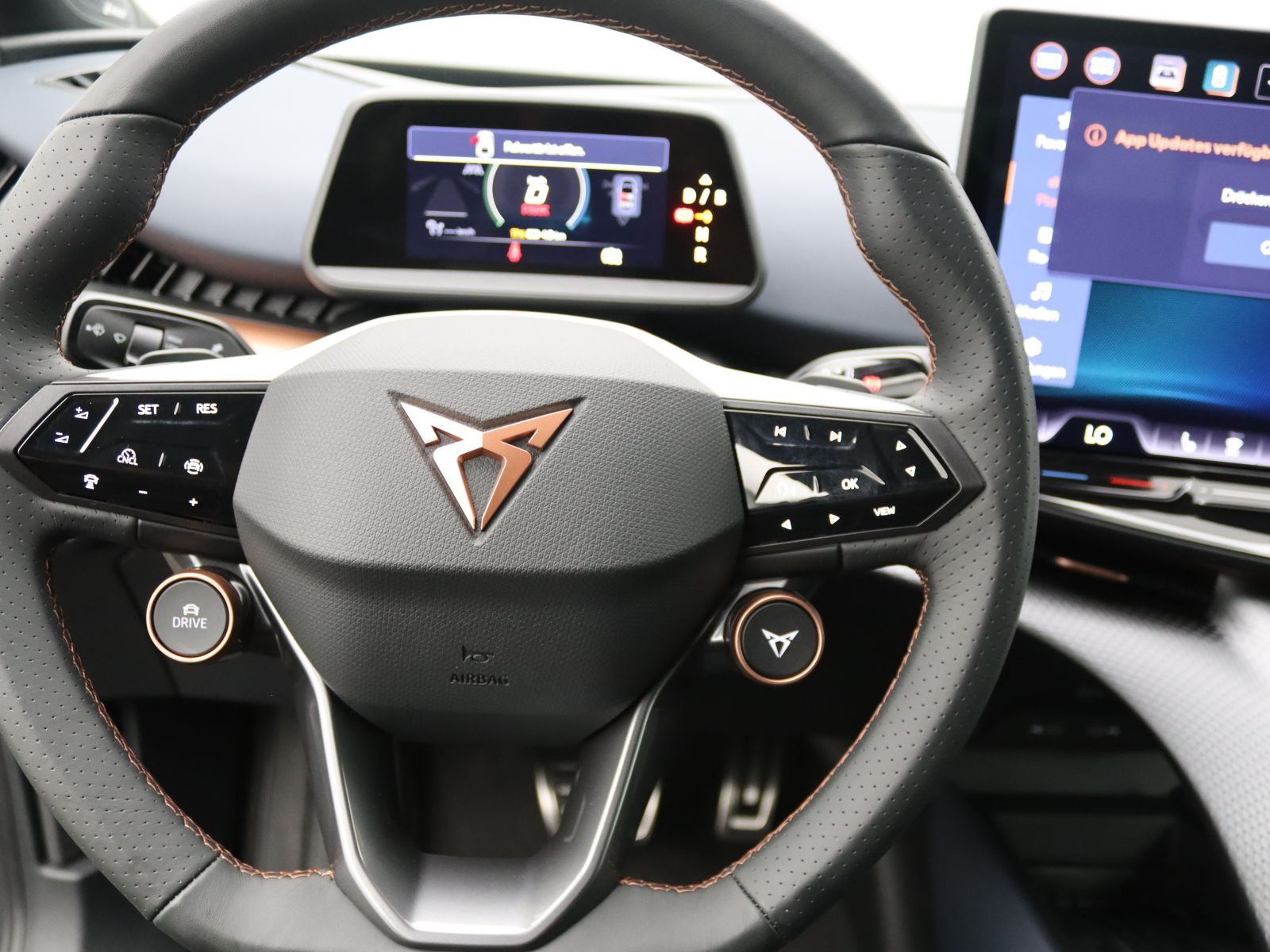 Cupra Tavascan - Bild 13
