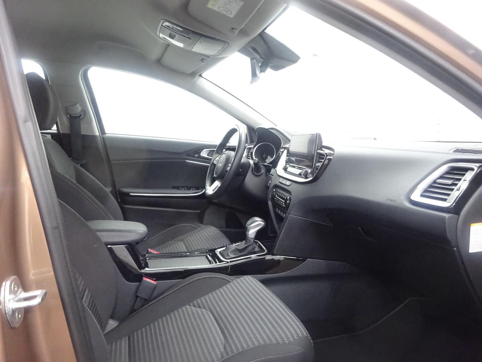 Kia cee'd SW 1.6 GDI PHEV Spirit DCT ACC/LED/Kamera