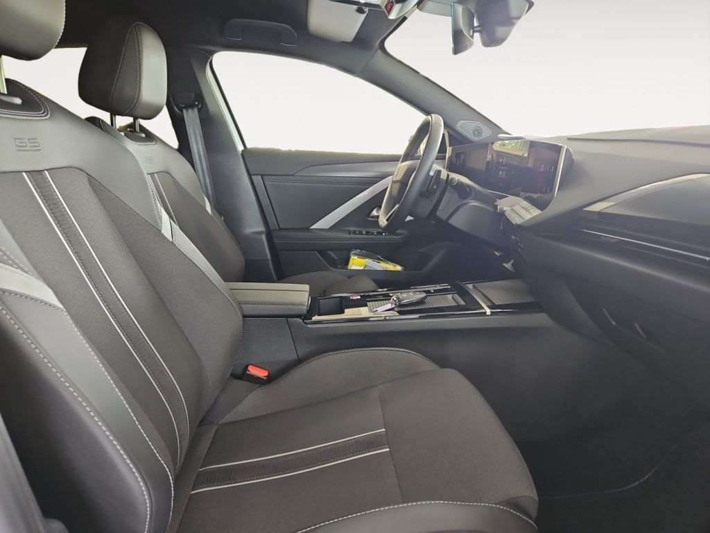 Fahrzeugabbildung Opel Astra Sports Tourer 1.2 Turbo Automatik GS Navi