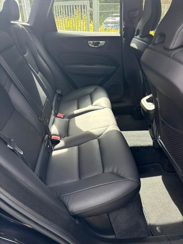 XC60 2WD Momentum Pro*LED*AHK*Leder*Navi*