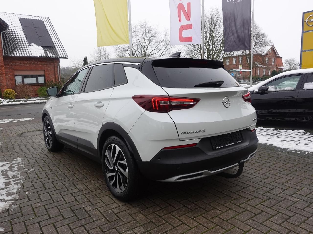 Fahrzeugabbildung Opel Grandland 2,0 Innovation Automatik