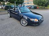 Audi A4 Cabriolet 3.0 TDI quattro-AHK-XENON-TÜV NEU