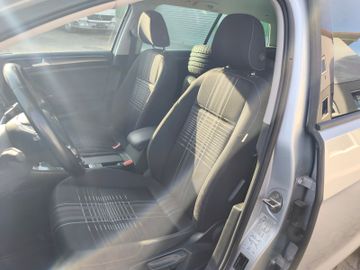Volkswagen Golf - 11