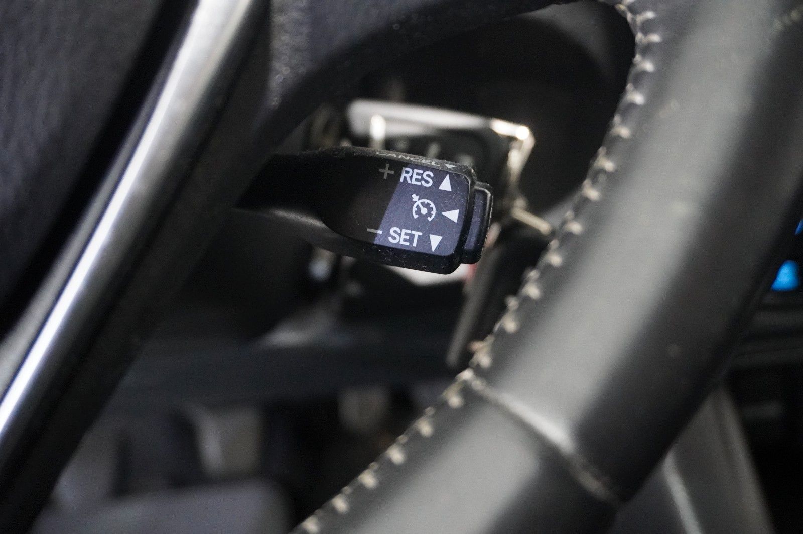 Fahrzeugabbildung Toyota Auris 1.2 LIM. DESIGN EDITION NAVI/LED/KAMERA/SH