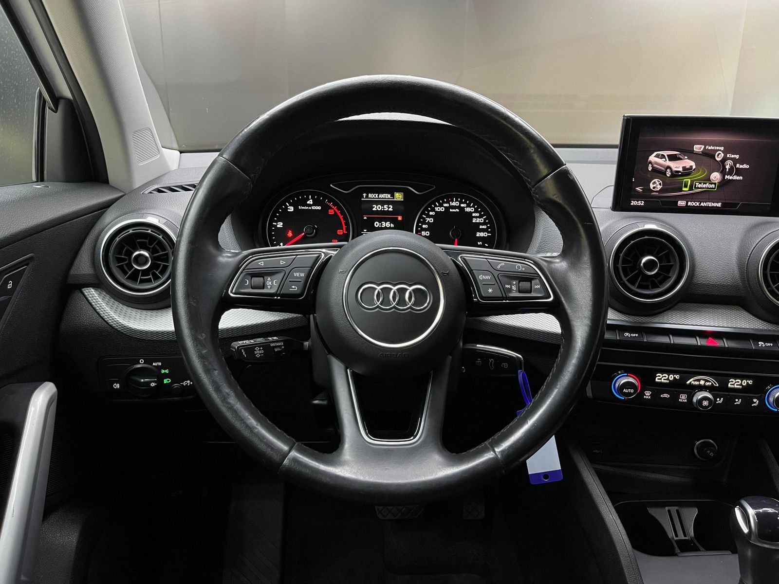 Fahrzeugabbildung Audi Q2 35d Quatt S-Tr. LED+KLIMAUT+HIFI+APS+DAB+ACC