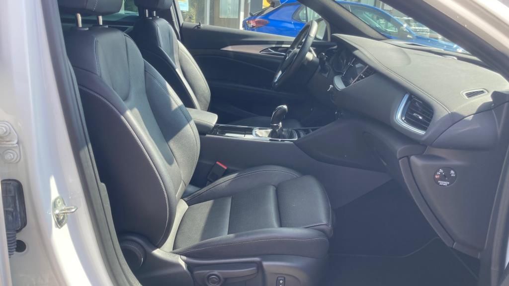 Erstes Annaberger Autohaus - Opel Insignia Sports Tourer Ultimate 2.0 D 128 kW 174 - Bild 8 Erstes Annaberger Autohaus - Opel Insignia Sports Tourer Ultimate 2.0 D 128 kW 174 - Bild 8