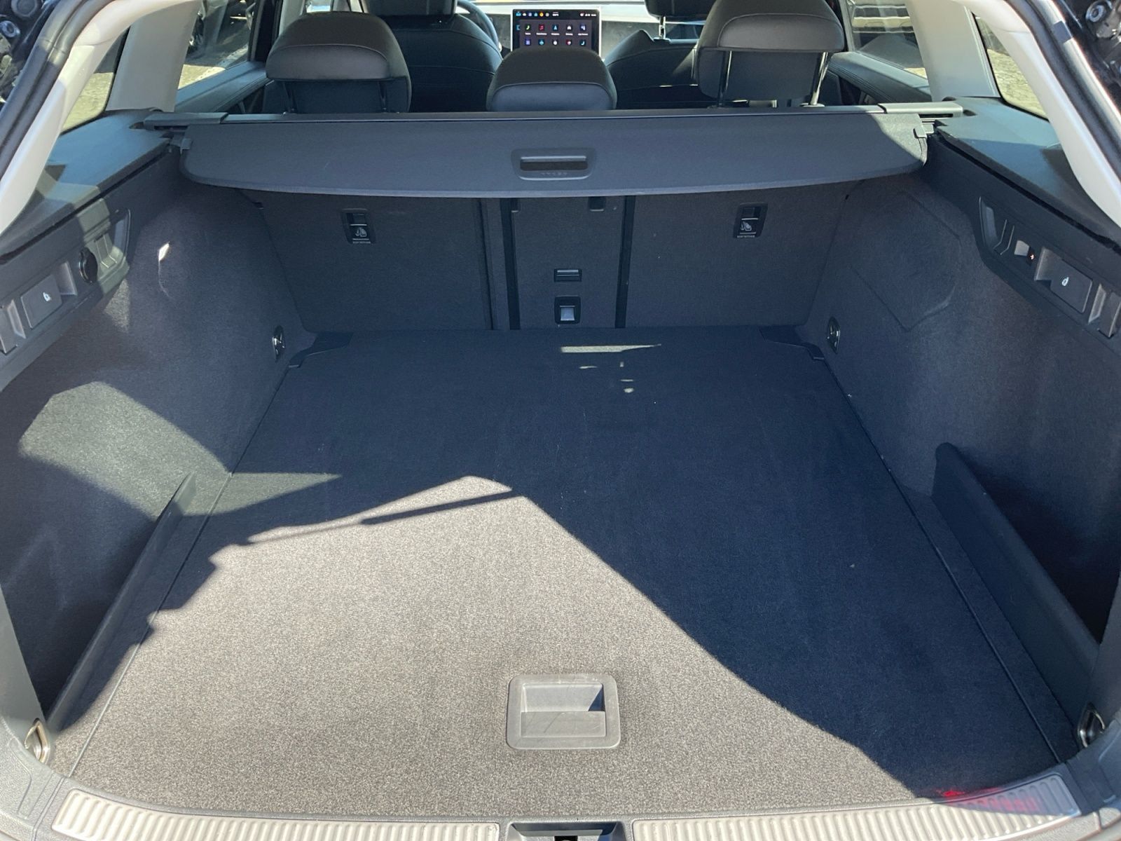 Volkswagen Passat Variant - Bild 16