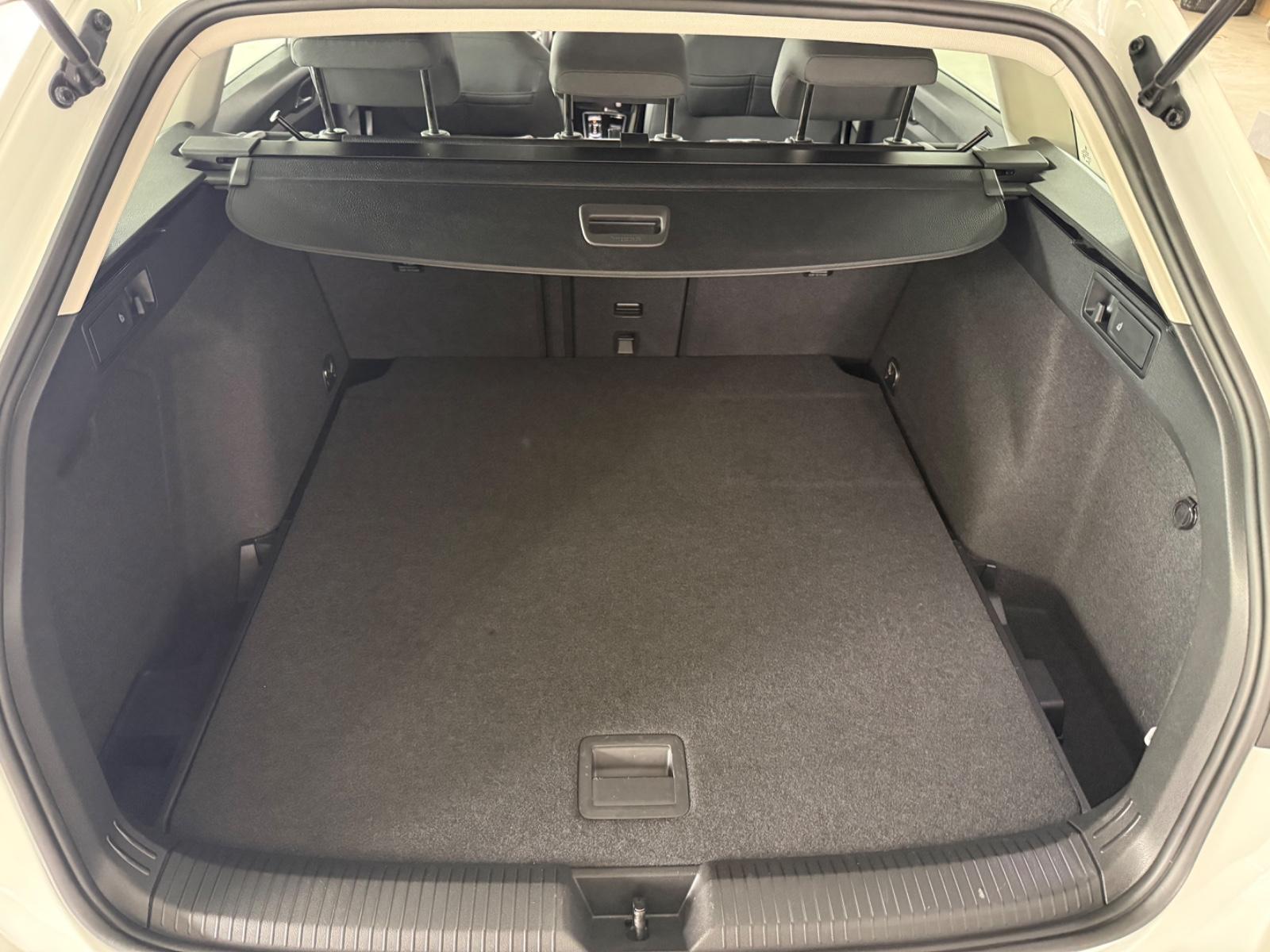 Volkswagen Golf VIII Variant Style, миниатюра 14
