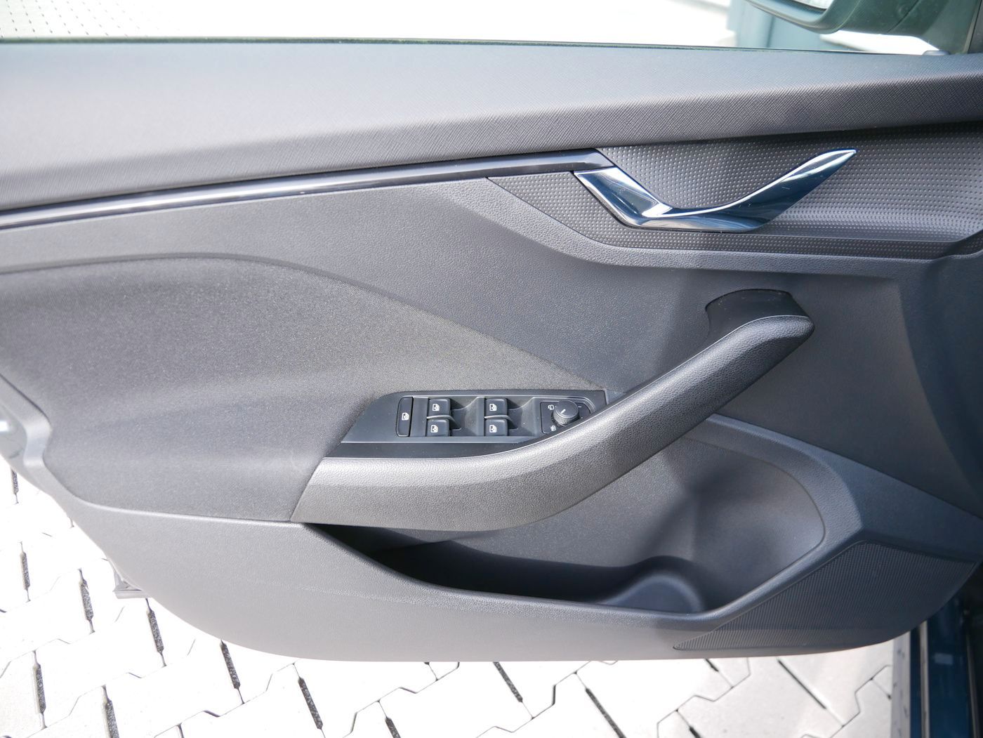 Fahrzeugabbildung SKODA Kamiq 1.0 Ambition DSG LED PDC Klimaautomatik AL