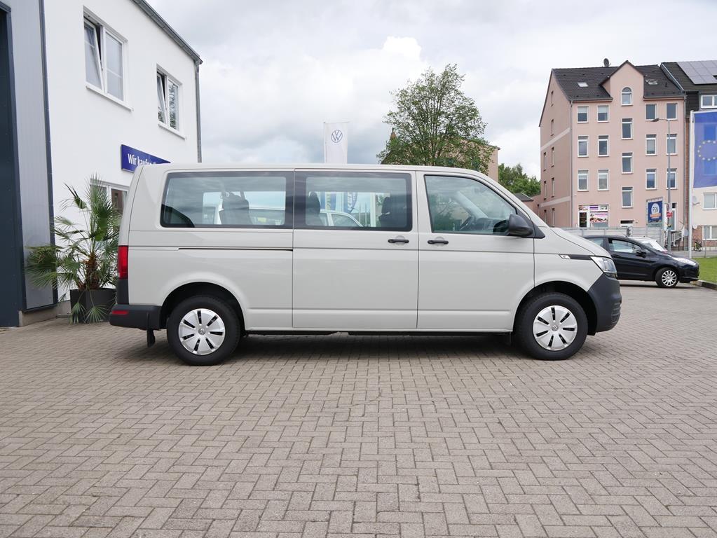 Volkswagen T6.1 Transporter 2.0 TDI Kombi lang FWD 9-SITZER