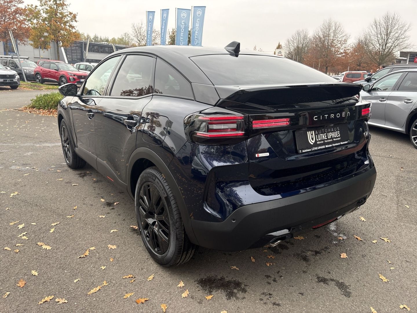Fahrzeugabbildung Citroën C4 Collection Hybrid 145 Navi LED CarPlay SHZ