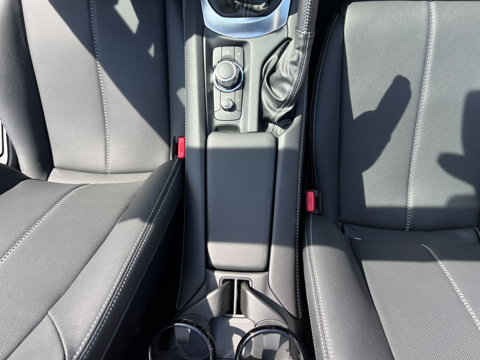 MAZDA MX-5 2026 - Image 8 of 30