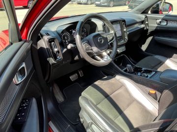 Volvo XC40 - 11
