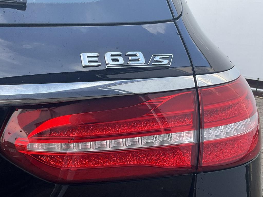 Mercedes-Benz E 63 AMG